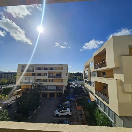 Lumineux Avec Balcon Expose Sud, Equipe Et Classe 2 Etoiles. - Fr-1-553-139 דירה *