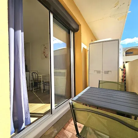 Lumineux Avec Balcon Expose Sud, Equipe Et Classe 2 Etoiles. - Fr-1-553-139 בלרוק-לה-באינס