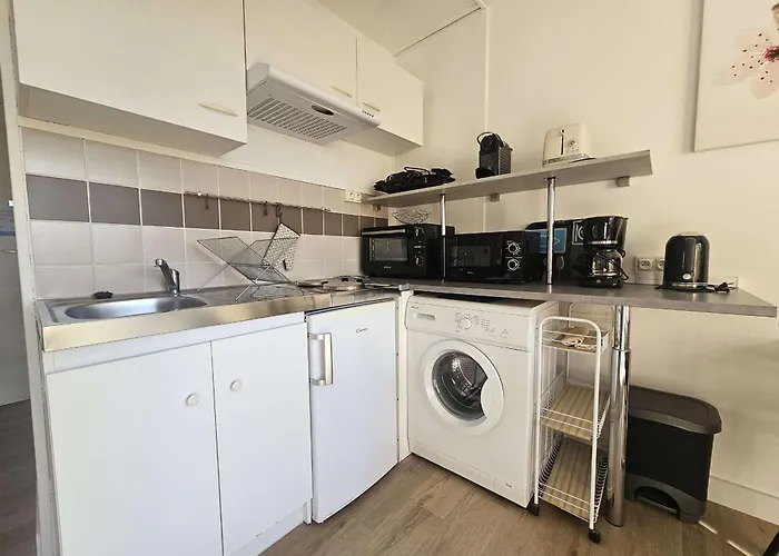 Lumineux Avec Balcon Exposé Sud, équipé Et Classé 2 étoiles. - Fr-1-553-139 Appartamento *